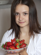 Matty Exposing The Intricate Contours Of Her Lush-lipped Pussy - Photo 00