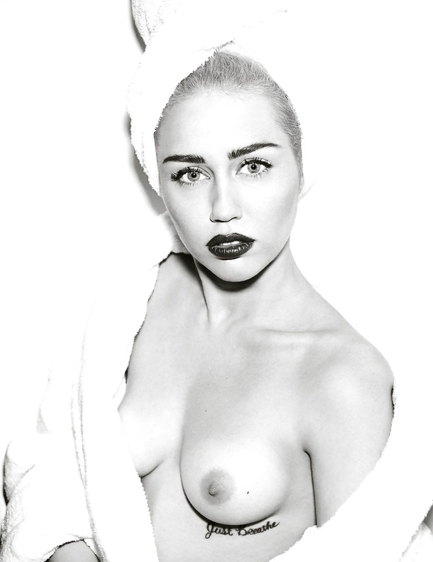 Naked Miley Cyrus - Photo 00