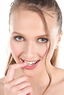 Stacy Cruz Spreads Her Legs