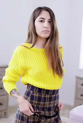 Veronica Vella Fucked And Get Covered Her Ass In Cum