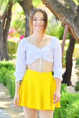 Olivia Summer Upskirt