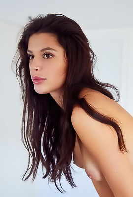 Nude And Delicious Asandra Dewy