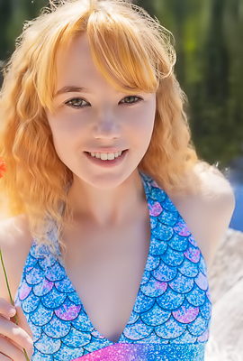 Erika Fox Goes Face Down Booty Up For An Intimate Rear View