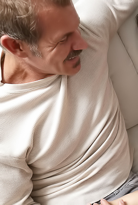 Jesse Ponys Husband Watches As His Wife Dominates The Couch