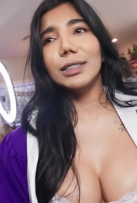 Diabellas Sensual Blowjob Tease on Velvet