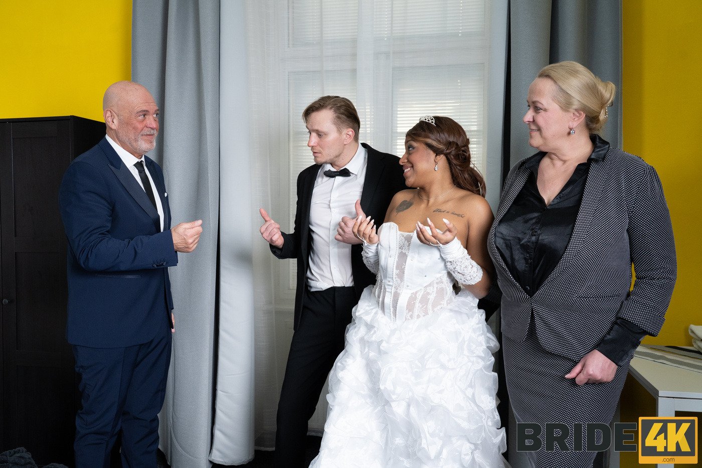Vicky Menage pregnant surprise turns groom into eager bride rider - Photo 18