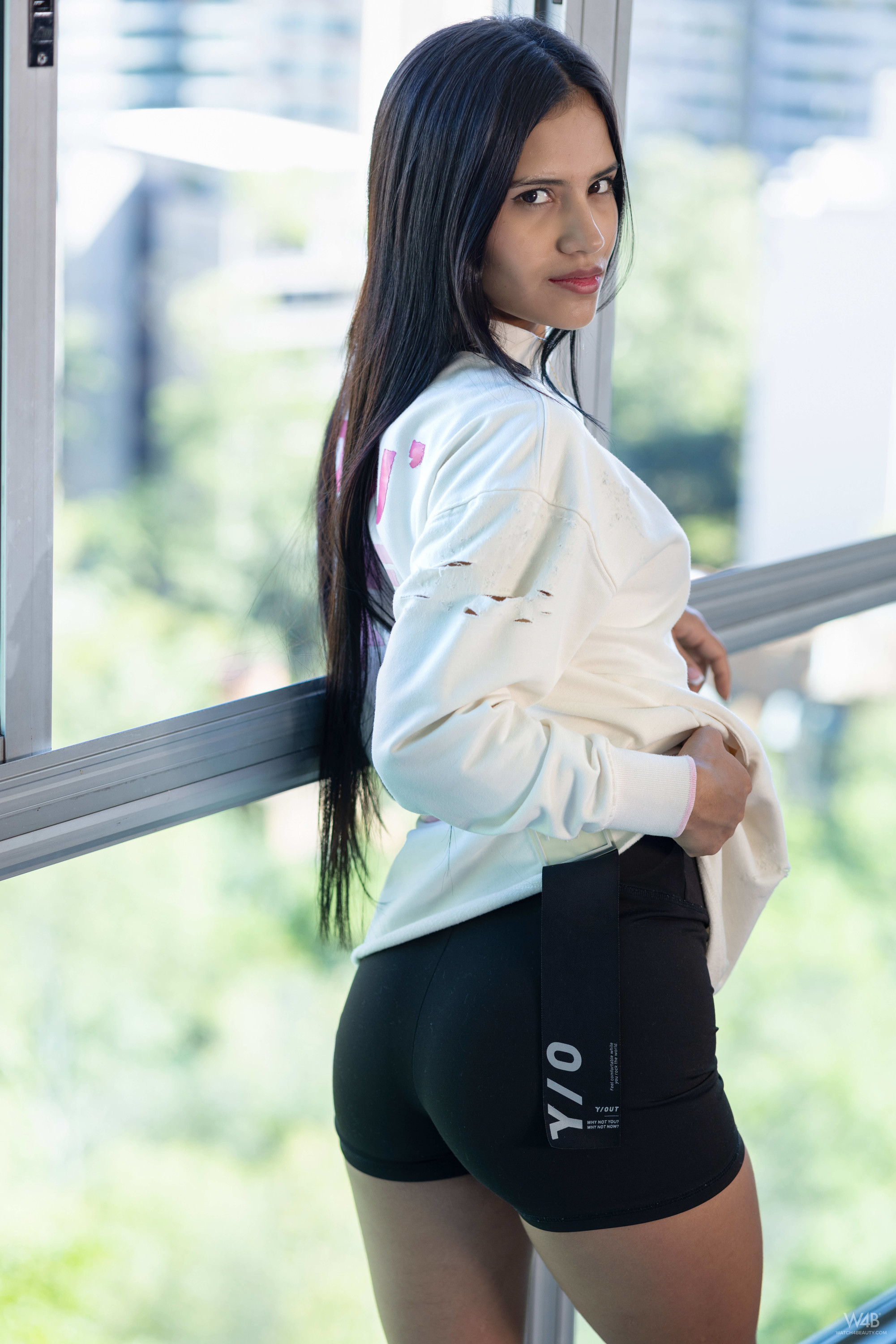 Hada In Hada First Look - Photo 09
